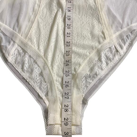 Soma Lace Bodysuit NWT Womens Size XL Ivory 2-Snap Closure Stretchy Keyhole Back - Picture 5 of 5